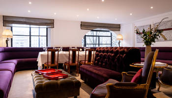 Le salon semi privé