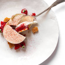 Framboise et poivron, dessert d'été au Lucas Carton